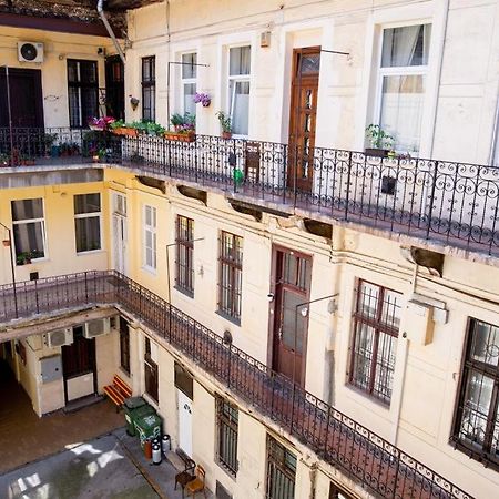 Studio Apartment Next To Famous Party House A38 Budapest Esterno foto