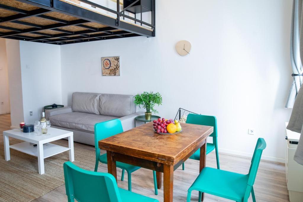 Studio Apartment Next To Famous Party House A38 Budapest Esterno foto